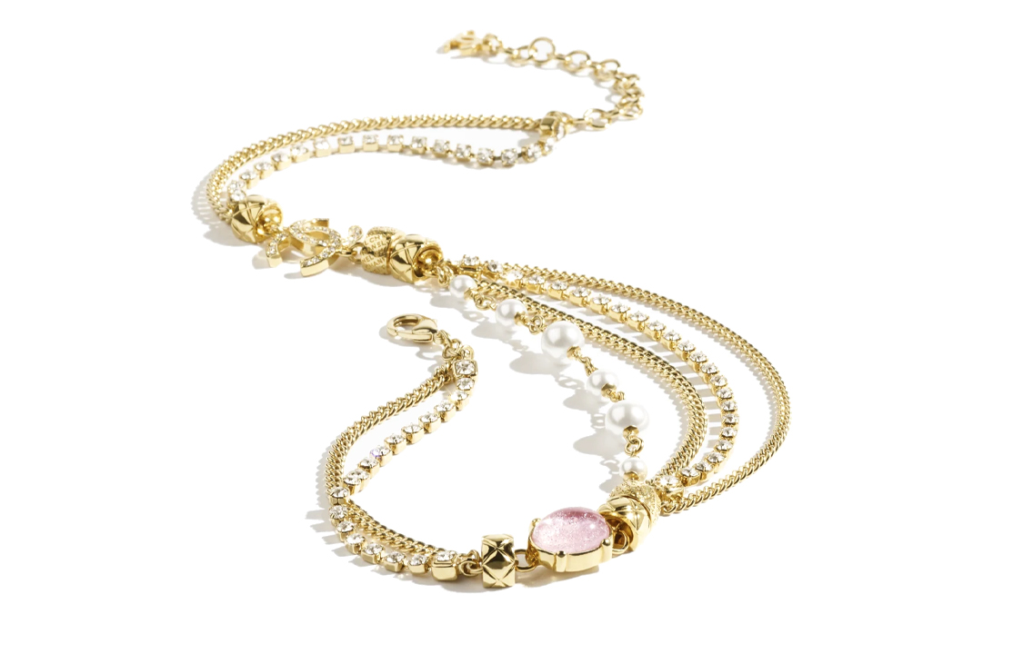 Shop (W) Kalung Emas Multi-Rantai CHANEL 24P dengan Mutiara Imitasi, Kristal & Rhinestones. ABD009-B16126-NW435