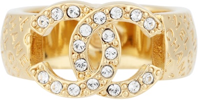 (Women) CHANEL 24P Spring/Summer Double C Crystal Metal Ring for Women - Gold. ABD036-B16170-NW438 (Women) CHANEL 24P Spring/Summer Double C Crystal Metal Ring for Women - Gold. ABD036-B16170-NW438