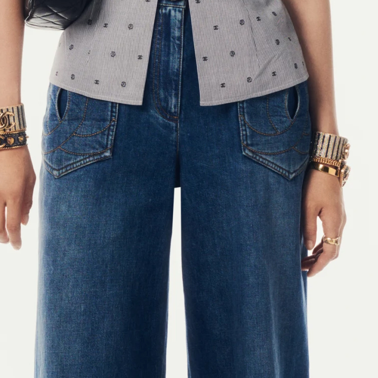 Lookbook (W) CHANEL 24P Cincin Wanita Kristal Double C Musim Semi/Panas - Emas. ABD036-B16170-NW438