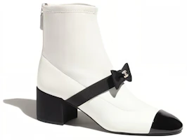 Order (W) Botas Chanel Tobilleras Blancas de Cordón 55mm en Piel de Cordero Elástica G40099-Y56621-K5932