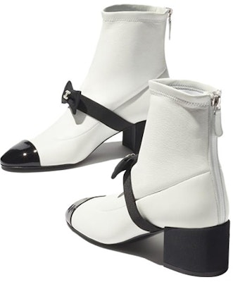 (Women) Chanel 55mm Bow Ankle Boots White Stretch Lambskin G40099-Y56621-K5932 Shop (Women) Chanel 55mm Bow Ankle Boots White Stretch Lambskin G40099-Y56621-K5932