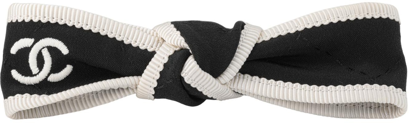 (W) 샤넬 블랙 실크 헤어 클립 시그니처 로고 디자인. AA9921 B16068 NW147 Buy (W) 샤넬 블랙 실크 헤어 클립 시그니처 로고 디자인. AA9921 B16068 NW147
