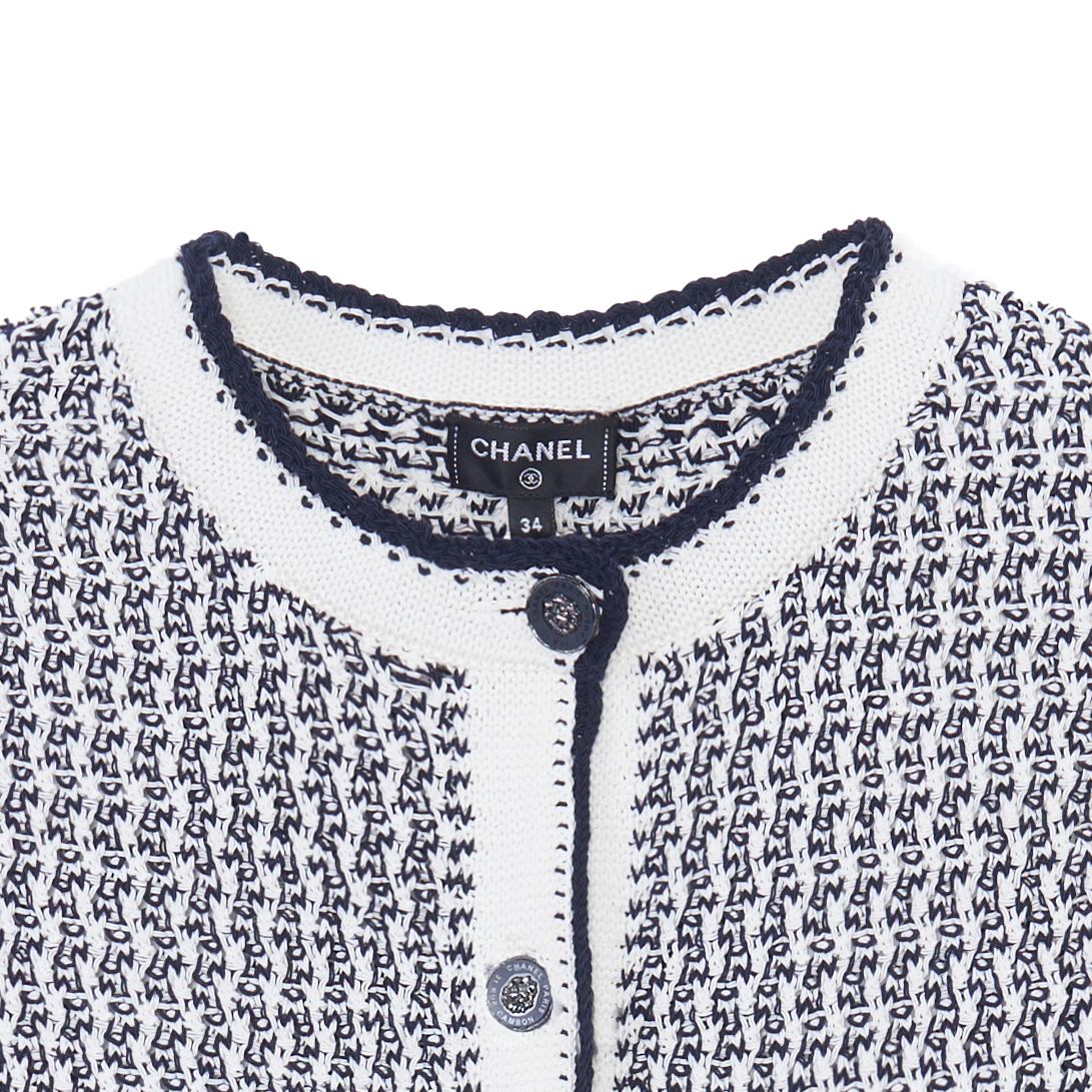 Purchase (W) CHANEL Dress Hitam Tanpa Lengan dengan Desain Colorblock Casual. P72236-K10377-NH383