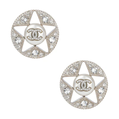 (Women) CHANEL Classic Double C Logo Star Hollow Pearl Stud Earrings Silver AB7352-B06966-NF805