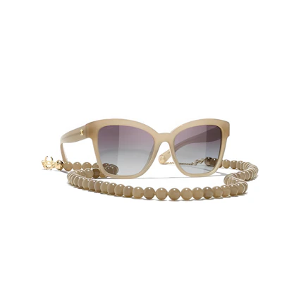 (Women) CHANEL Fashion Cat-Eye Sunglasses with Elegant Acetate Frames. CH54871719S6