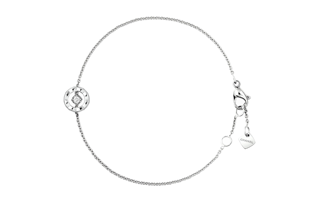 (Women) CHANEL  Fashionable and Elegant Versatile Bracelet J12304