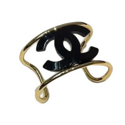 (Women) CHANEL Gold/Black Metal Resin Bracelet with Double C Logo. ABD158-B16632-NX965