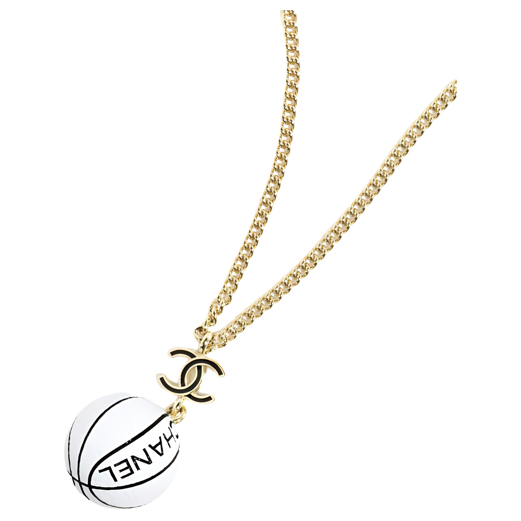 (Women) CHANEL  Gold Resin and Metal Necklace with Minimalist Design. ABC752B15464NU638