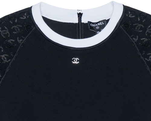 (Women) CHANEL Graphic Print Slim Fit Raglan Sleeve Crewneck T-Shirt. P76414-V47504-NT733 3