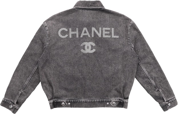 (W) Chaqueta de mezclilla gris CHANEL - Colección Primavera Verano 23C. 23C-P74033-V65658-NL656 Order (W) Chaqueta de mezclilla gris CHANEL - Colección Primavera Verano 23C. 23C-P74033-V65658-NL656