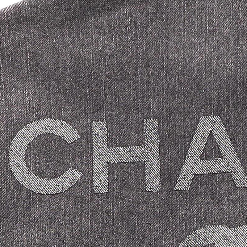Details for (W) Chaqueta de mezclilla gris CHANEL - Colección Primavera Verano 23C. 23C-P74033-V65658-NL656