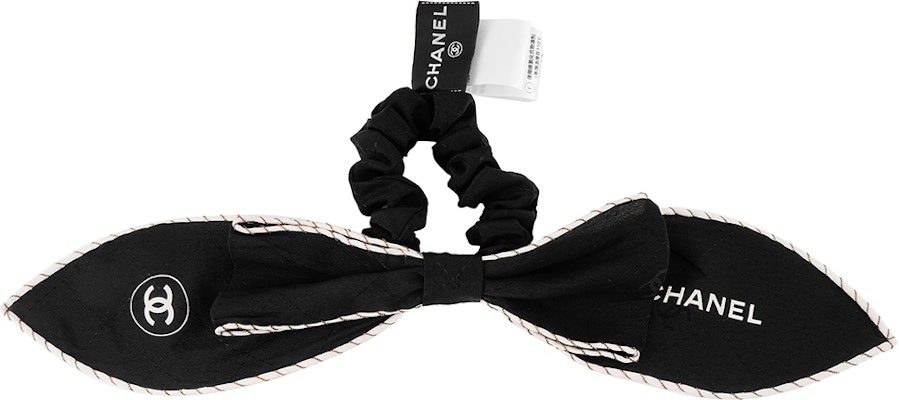 (W) 샤넬 로고 디자인 블랙 헤어 타이. AA9172-B13586-NP313 Lookbook (W) 샤넬 로고 디자인 블랙 헤어 타이. AA9172-B13586-NP313