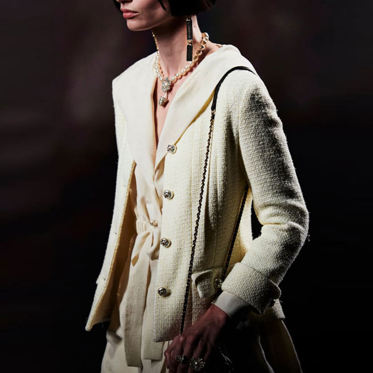 (Women) CHANEL  Light Yellow Cotton Tweed Single-Breasted Jacket Spring Summer 2023 P74764-V66453-NN201 圖 3