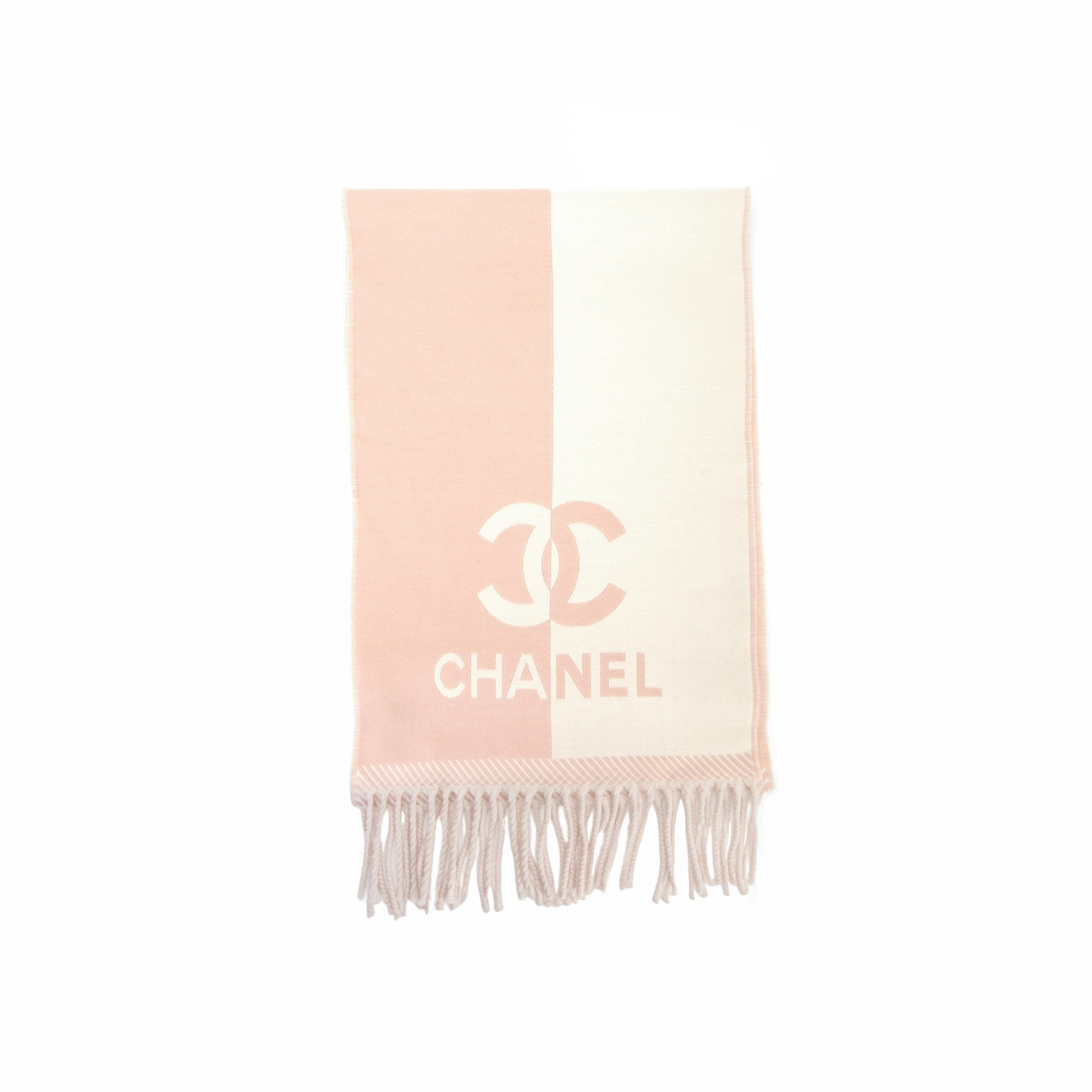 women-chanel-pink-wool-scarf-with-two-tone-letter-logo-design-aaa-255-b17089-nz-302