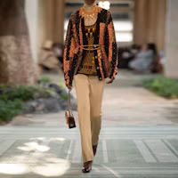 Lookbook (Women) CHANEL Spring Summer 2023 Orange Knit Sweater with Print Rhinestone V-neck P75422-K10828-NP341