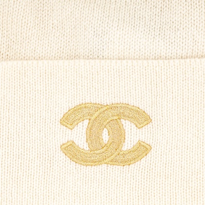 (Women) CHANEL Stylish Embroidered Logo Cashmere Knit Beanie Hat. AA8310B0845310800 Shop (Women) CHANEL Stylish Embroidered Logo Cashmere Knit Beanie Hat. AA8310B0845310800