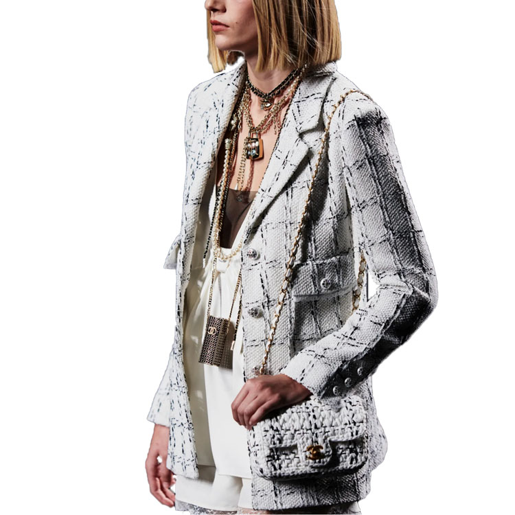 Lookbook (W) CHANEL Blazer Lengan Panjang Putih Motif Kotak-Kotak Single-Breasted P74832-V65963-MB103