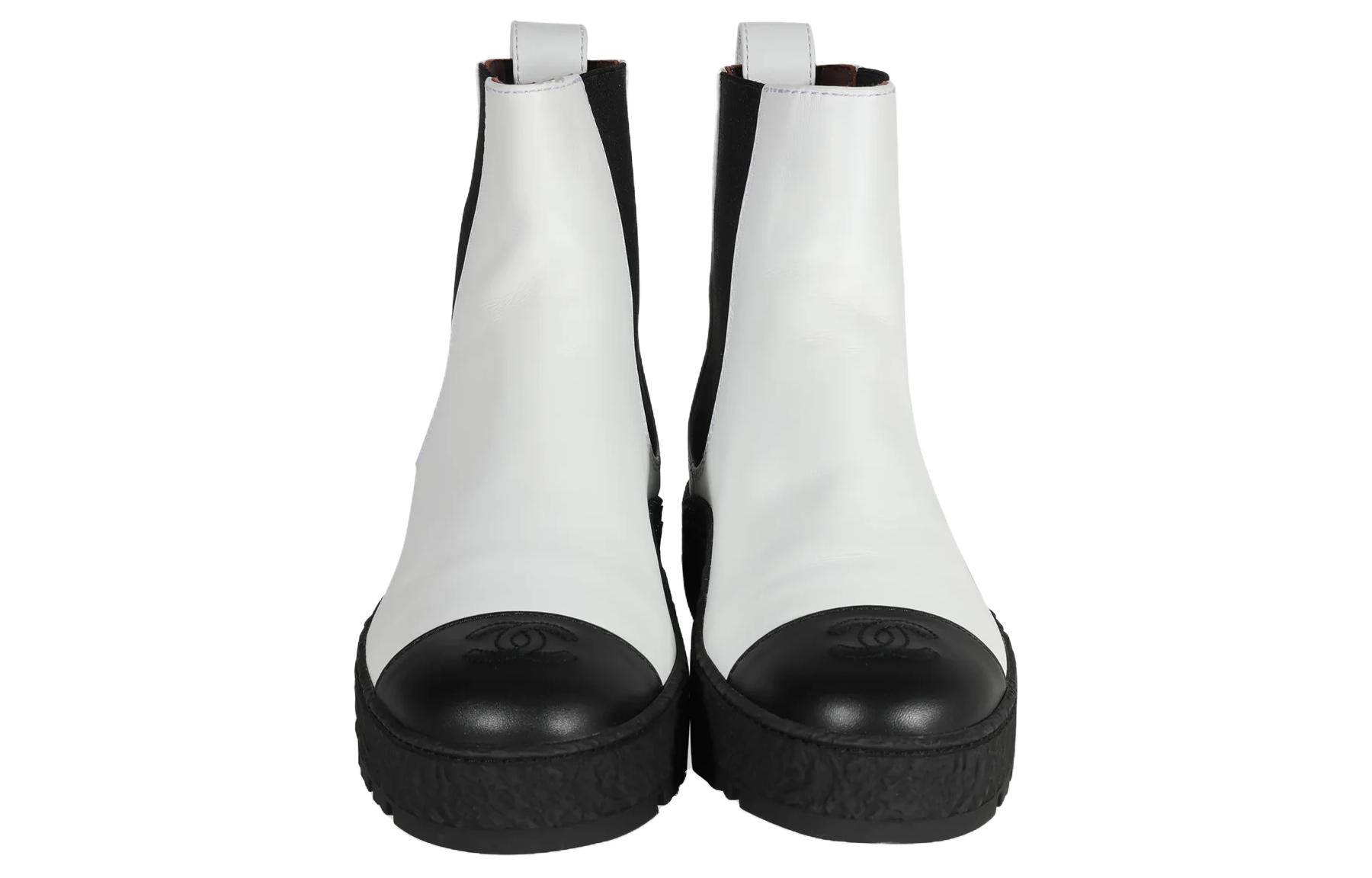 (W) Chanel Ankle Boots 'Fashion Calfskin Black and White' 圖 3