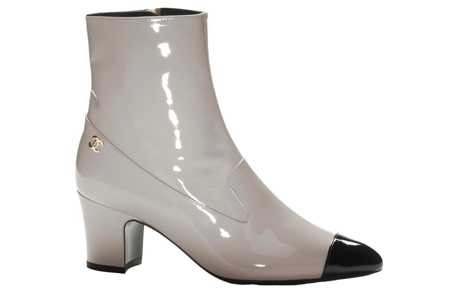 (W) Chanel Ankle Boots 'Light Grey Patent Leather' 圖 2