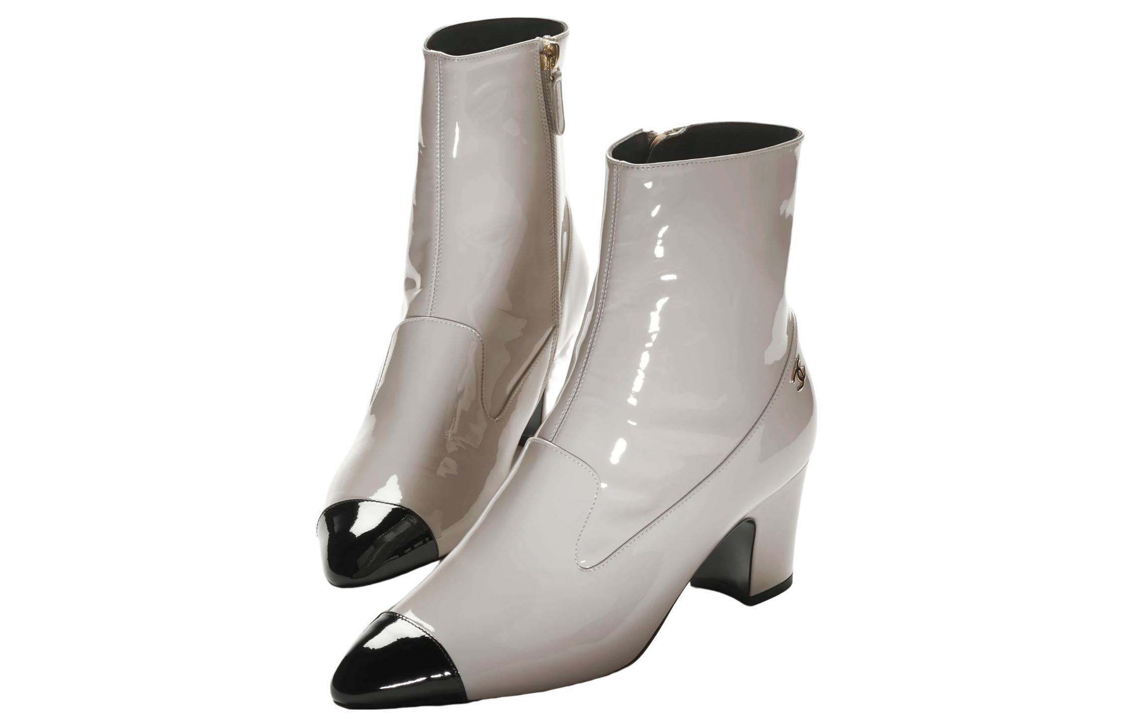 (W) Chanel Ankle Boots 'Light Grey Patent Leather' 圖 3
