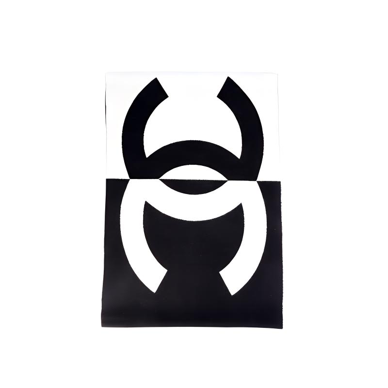 (Women) CHANEL Black and White Cashmere Knit Scarf. AA7944-B06946-NF744