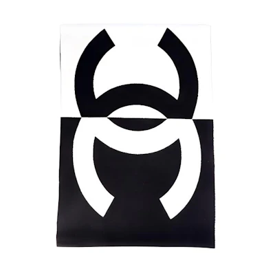 (Women) CHANEL Black and White Cashmere Knit Scarf. AA7944-B06946-NF744