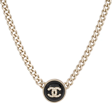 (W) Collar CHANEL Negro con Botón Dorado y Diamantes para Mujer. AB7802-B07472-NG629 Order (W) Collar CHANEL Negro con Botón Dorado y Diamantes para Mujer. AB7802-B07472-NG629