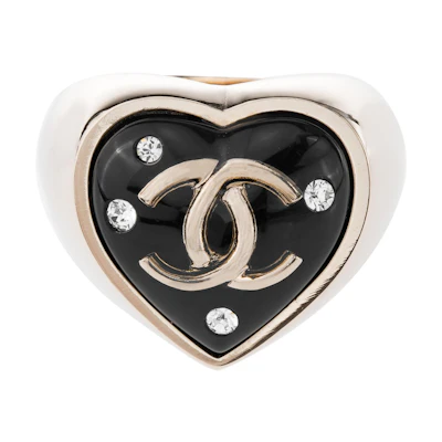(Women) CHANEL Black Heart Wide Metal Ring for Women - Black. AB9373B09080NK21250