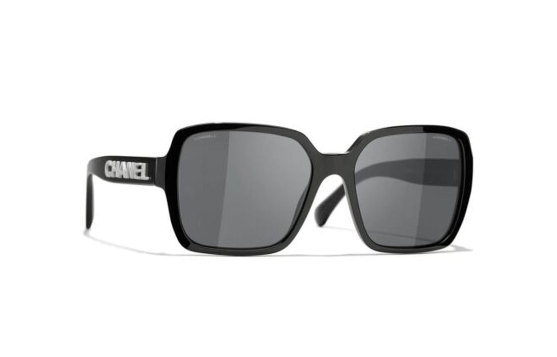 (Women) CHANEL Black Square Acetate Sunglasses with Two-Tone Design and Logo Temples for Women. 0CH5408 1026S4 56