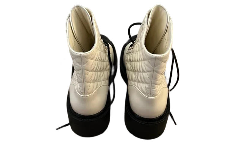 Shop (W) 香奈儿小牛皮系带“米色马丁靴” G36424-X56231-K3012