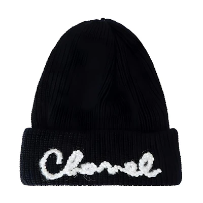 (Women) CHANEL Cashmere Knit Beanie with Embroidered Logo. AA7626-B05931-94305