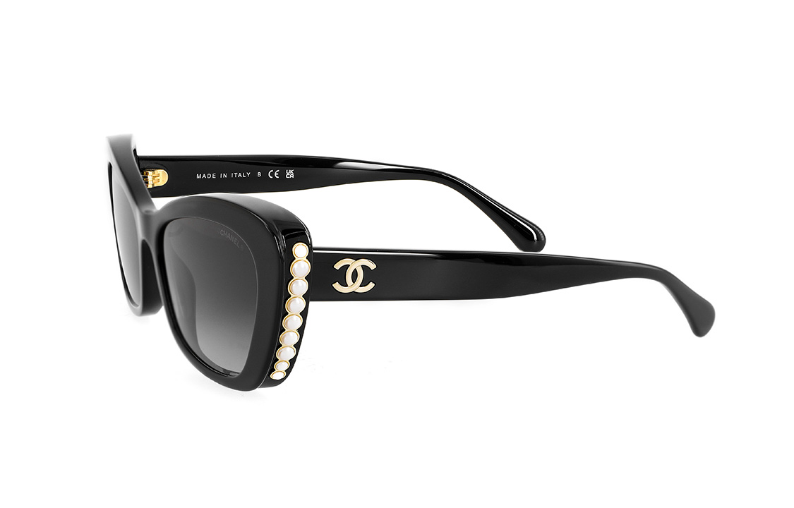 (Women) CHANEL Cat Eye Sunglasses Black with Logo Detail for Women. CH5481HC622S6