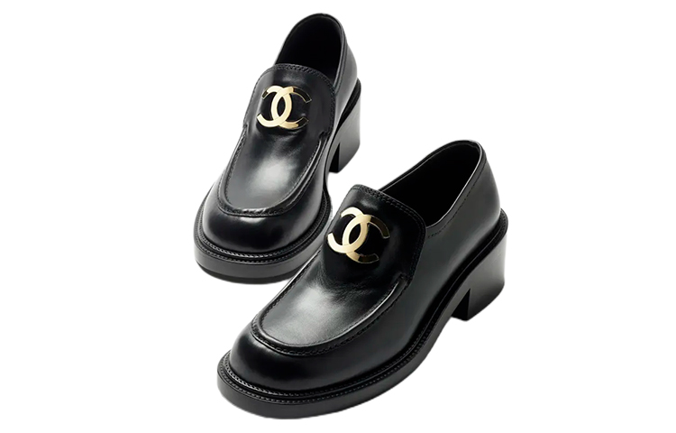 Lookbook (W) 샤넬 CC 55mm 블랙 샤이니 카프스킨 로퍼 G39602-X56770-94305