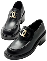 CHANEL香奈兒 皮革 徽章 粗跟 高筒鞋 女款 黑色 Lookbook CHANEL香奈兒 皮革 徽章 粗跟 高筒鞋 女款 黑色