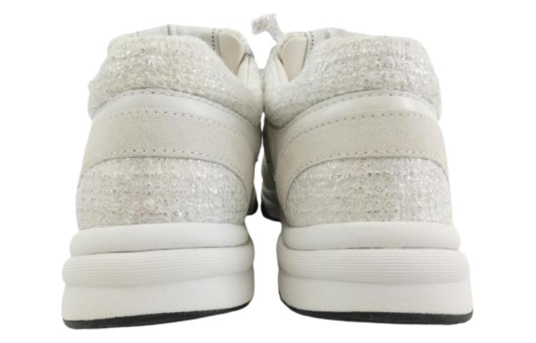 Shop (W) Sneaker Chanel Logo CC 'Putih Perak' G38299-Y56629-K6023