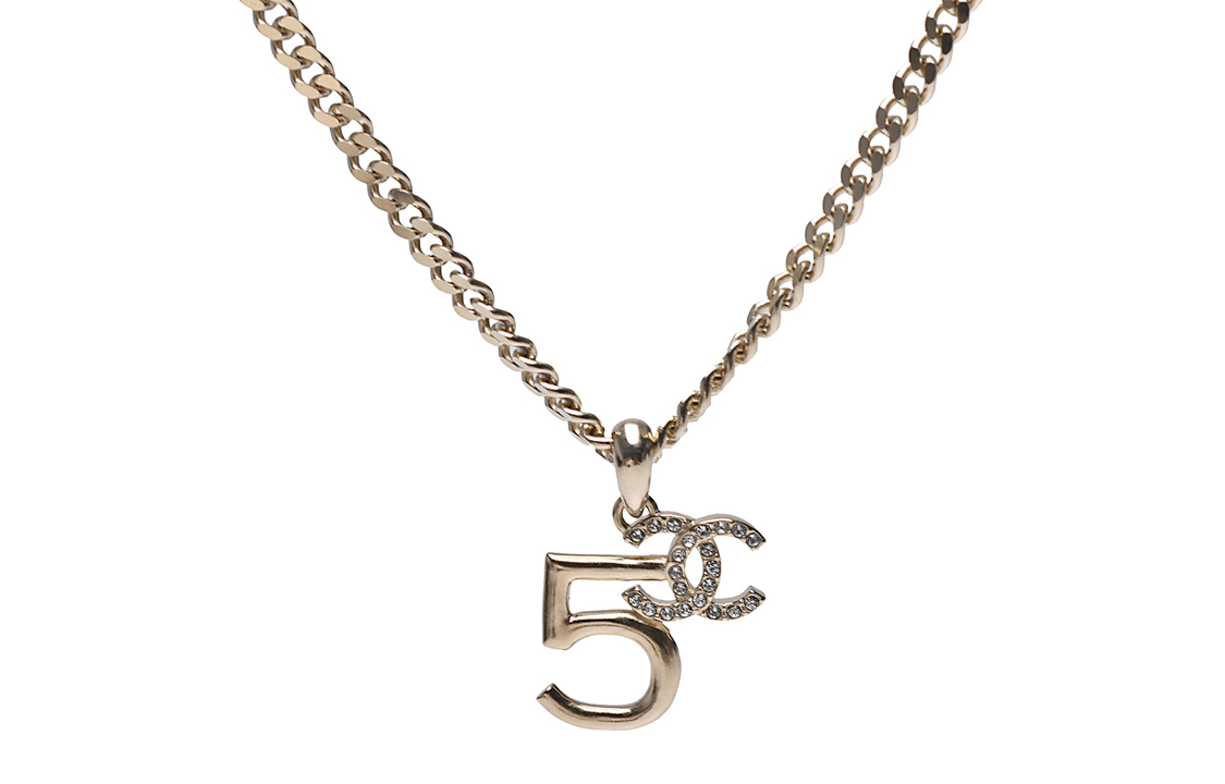 (Women) CHANEL CC No.5 Gold Choker Necklace with Rhinestones for Women. AB6290-B05755-NC547