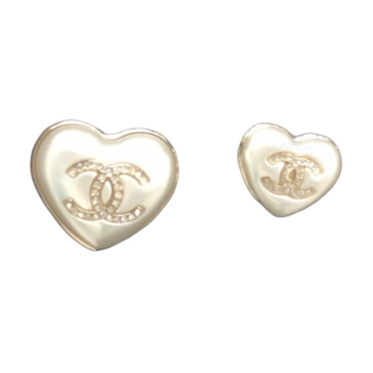 (Women) CHANEL CC Resin Heart Crystal Brooch for Women - White. AB7007-B06560-NF085 圖 2