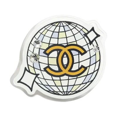 (Women) CHANEL Classic Double-C Planet Logo Brooch White Fashion Accessory. ABC838-B15473-NU684
