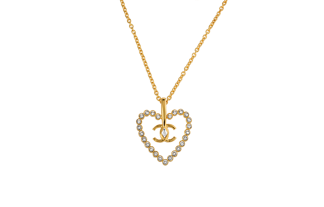 (Women) CHANEL Classic Double C Heart Pendant Metal Necklace for Women. AB9922-B09972-NM120