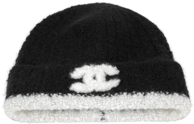 (W) CHANEL Topi Beanie Rajut Klasik Double C Hitam Putih - Hitam AA9424-B13856-NQ765 Shop (W) CHANEL Topi Beanie Rajut Klasik Double C Hitam Putih - Hitam AA9424-B13856-NQ765