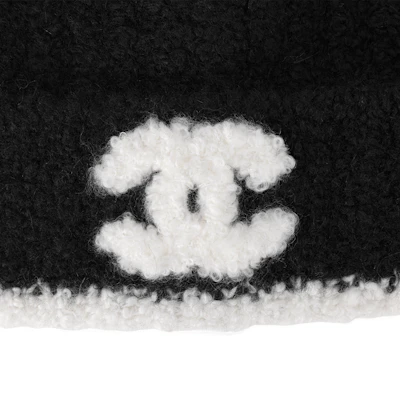 (W) CHANEL Topi Beanie Rajut Klasik Double C Hitam Putih - Hitam AA9424-B13856-NQ765 Details for (W) CHANEL Topi Beanie Rajut Klasik Double C Hitam Putih - Hitam AA9424-B13856-NQ765