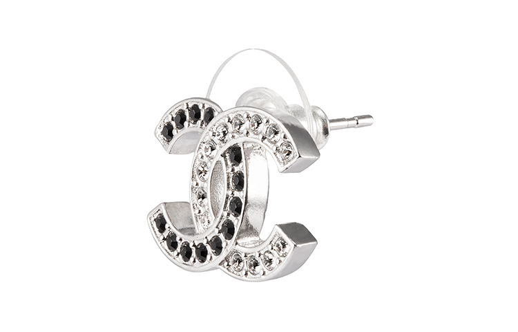 (Women) CHANEL Classic Double C Logo Fashion Earrings for Women - Silver. AB8981-B08690-NJ338 圖 3