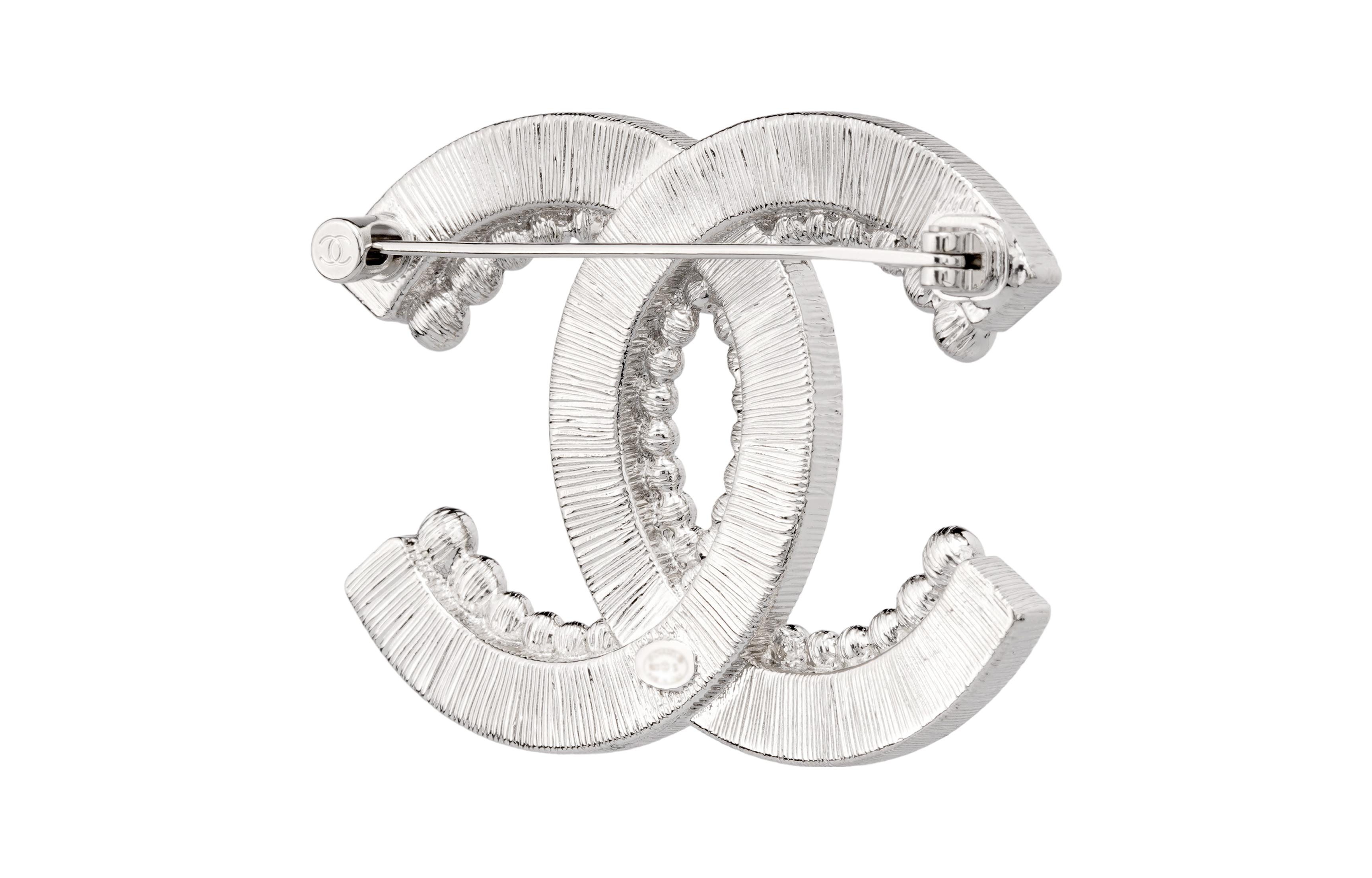 Shop (W) CHANEL レディース クラシック ダブルC メタル ブローチ. ABA639-B10756-NN587