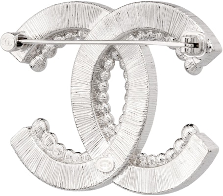 (W) CHANEL レディース クラシック ダブルC メタル ブローチ. ABA639-B10756-NN587 Shop (W) CHANEL レディース クラシック ダブルC メタル ブローチ. ABA639-B10756-NN587