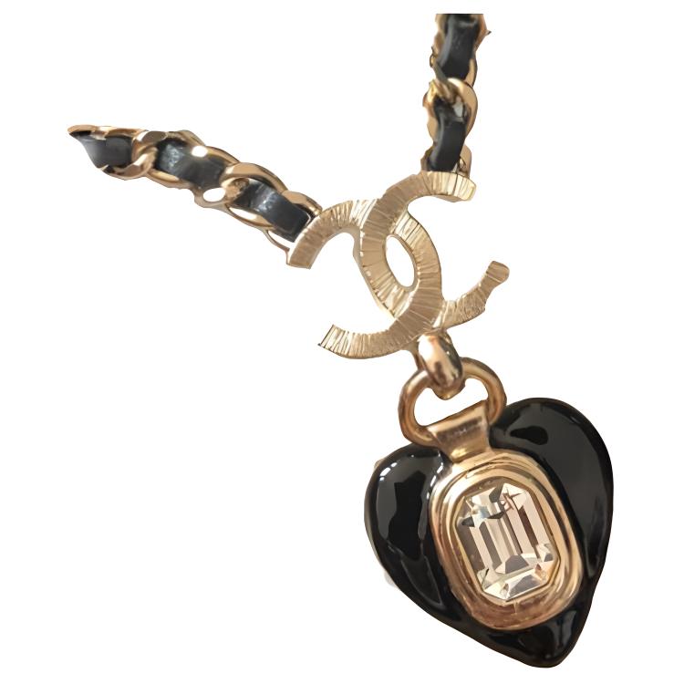 (Women) CHANEL Classic Double C Rhinestone Heart Pendant Metal Necklace for Women AB7388-B07089 NF642