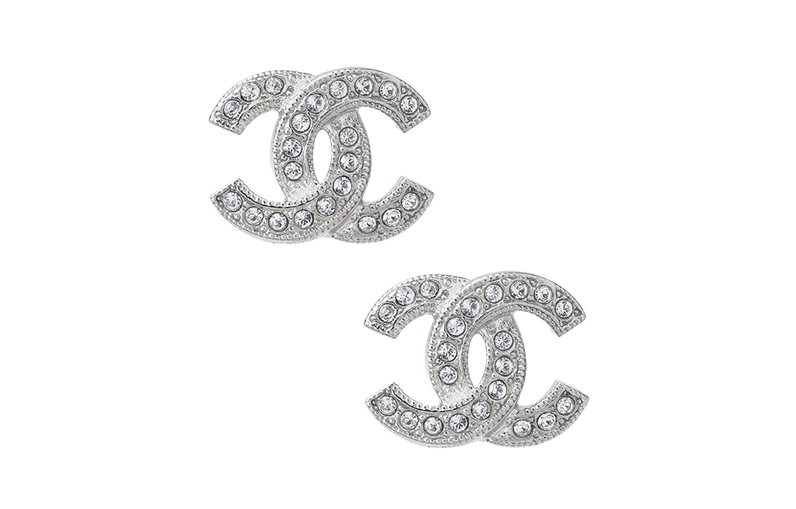 (Women) CHANEL Classic Double C Rhinestone Stud Earrings Silver Women A88429S