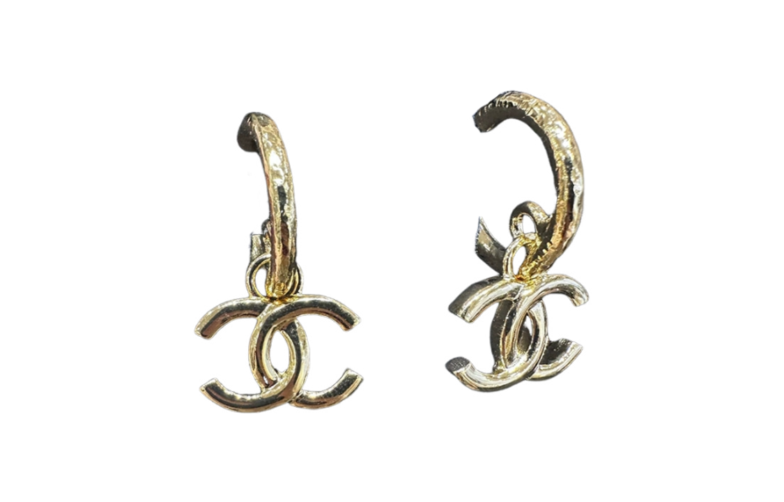 (Women) CHANEL Classic Double C Vintage Logo Pendant Earrings Gold  Accessories ABC696-B15371-NU454