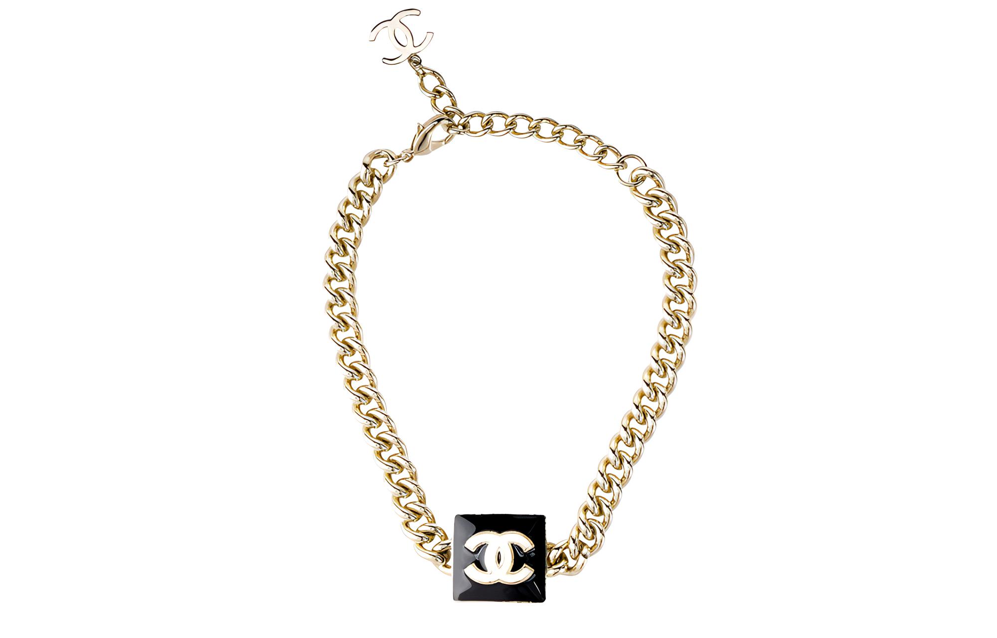 (Women) Chanel Classic Large Logo Necklace  Black/Gold AB8669-B08502-NI910