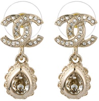 (Women) CHANEL Classic Teardrop Shape Double C Earrings Women Gold AB9640-B09637-NL140 (Women) CHANEL Classic Teardrop Shape Double C Earrings Women Gold AB9640-B09637-NL140