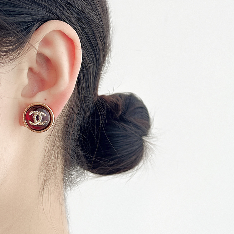 Purchase (Women) CHANEL Classic Vintage Round Ball Double C Metal Earrings for Women. AB9029-B08626-NJ192